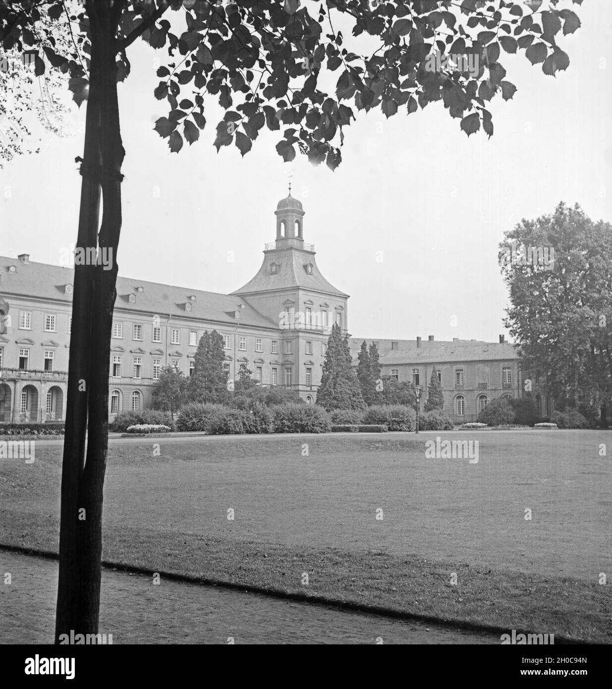 Institut Für Philosophie An Der Rheinischen Friedrich-wilhelms-universität Bonn Im Hofgarten der Rheinischen Friedrich-Wilhelms-Universität in Bonn
