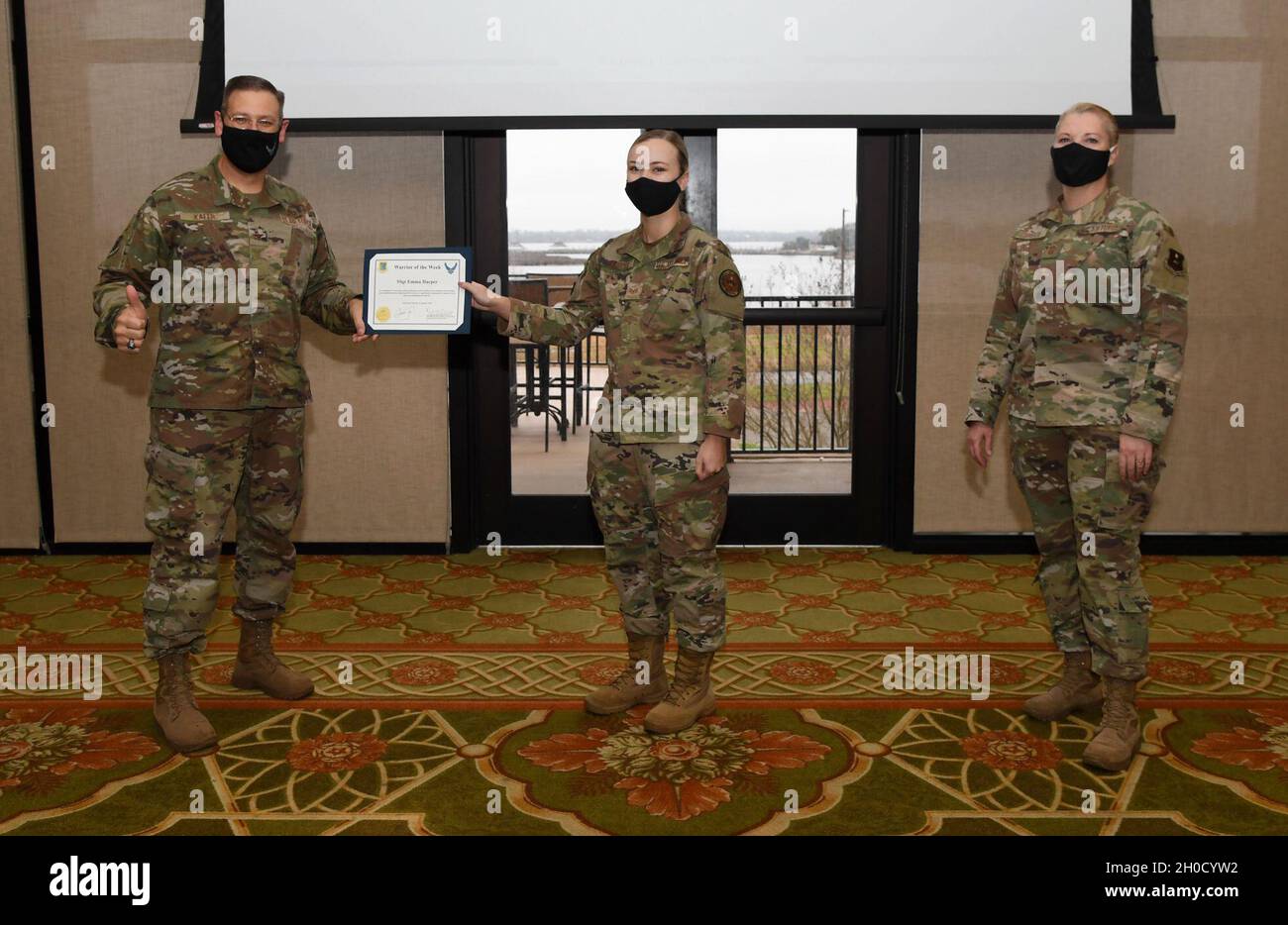 Geben wir den Mitarbeitern Sgt. Emma Harper vom 336. Trainingsgeschwader ein Ruf, als die Warrior der Woche gewählt zu werden! In ihrer kurzzeitigen Aufgabe als Instruktorin bei Keesler war sie zu 100 % qualifiziert und konnte alle Anforderungen an den Instruktor 25 Tage früher erfüllen. Als sie die Einrichtungen verbesserte, um ihre Staffel auf die Anforderungen des Verteidigungsministeriums auszurichten, traf sie den Boden unter den Bedingungen des US-Verteidigungsministeriums und übernahm die Führung für zahlreiche ehrenamtliche Tätigkeiten. Ihr Team demonstrierte neue gefundene technische Schulungsfähigkeiten, da wir in der Lage waren, in-Residence- und Fernlernumgebungen zu nutzen, die direkt Missionen vermieden haben Stockfoto