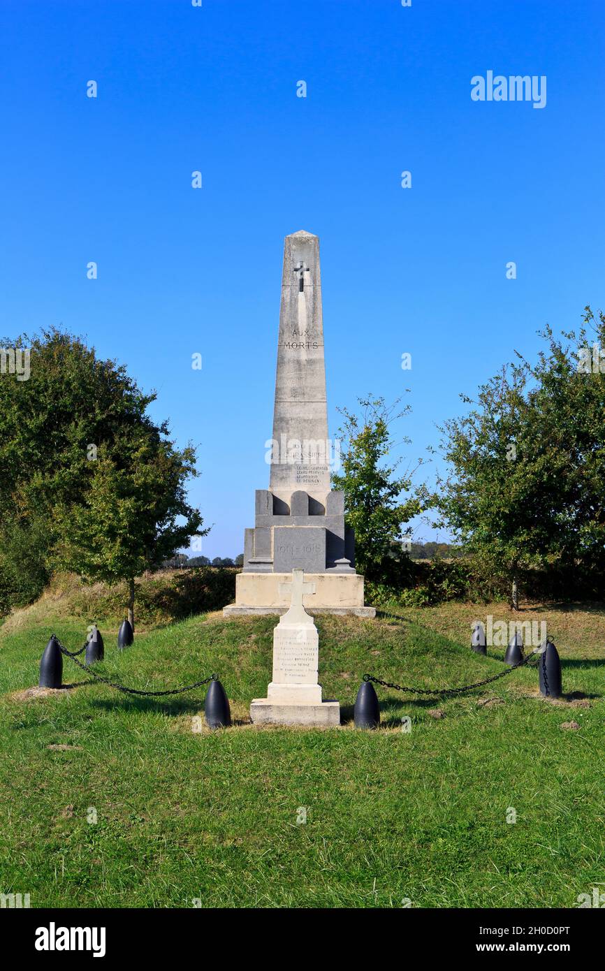 Denkmal des 9. Regiments der Cuirassiers zu Fuß in Binarville (Marne), Frankreich Stockfoto