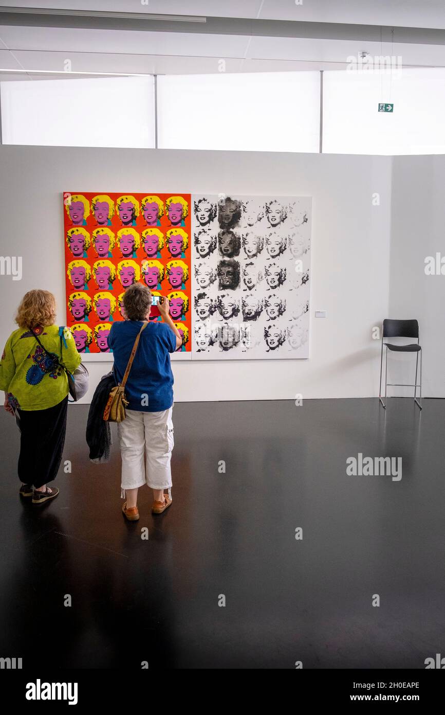 Rennes (Bretagne, Nordwestfrankreich): Pinault-Ausstellung im Kongresszentrum „Couvent des Jacobins“ (Jakobinenkloster) (August 2021). IT h Stockfoto