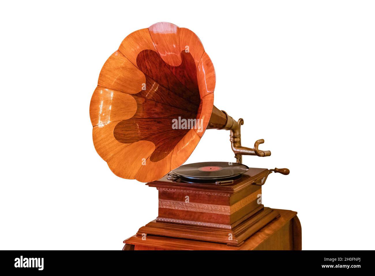 Uraltes Holzramophon. Das Gramophone oder Phonograph ist ein Gerät zur mechanischen Aufnahme und Wiedergabe von Klängen Stockfoto