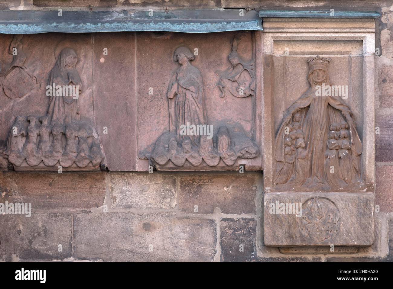 Epitaphe des Mantle Madonnas, 14. Jahrhundert, St. Sebald-Kirche, Nürnberg, Mittelfranken, Bayern, Deutschland Stockfoto