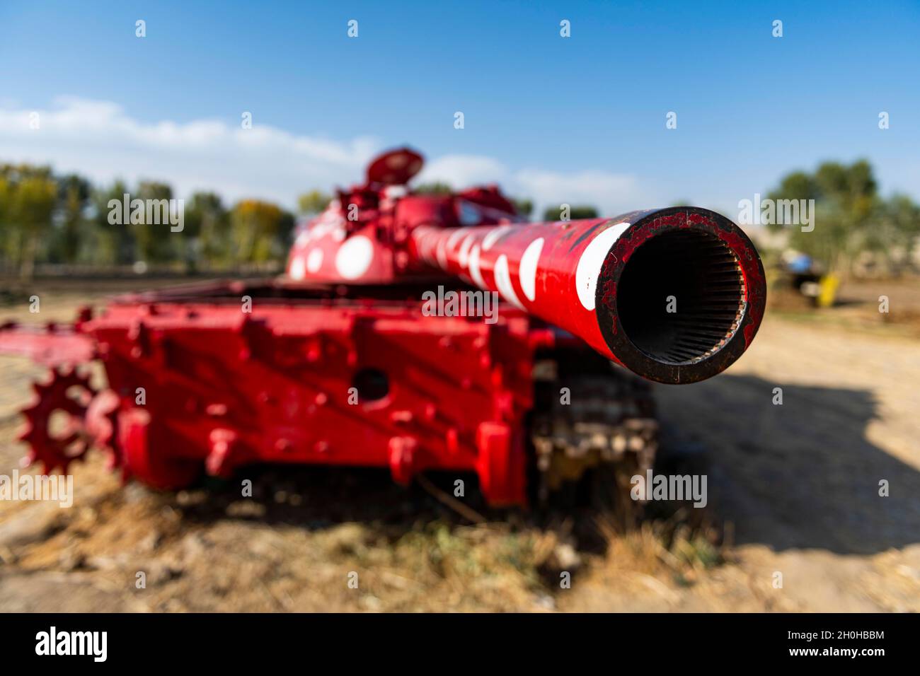 Alter sowjetischer Panzer in funky Farben, Bamyan, Afghanistan Stockfoto