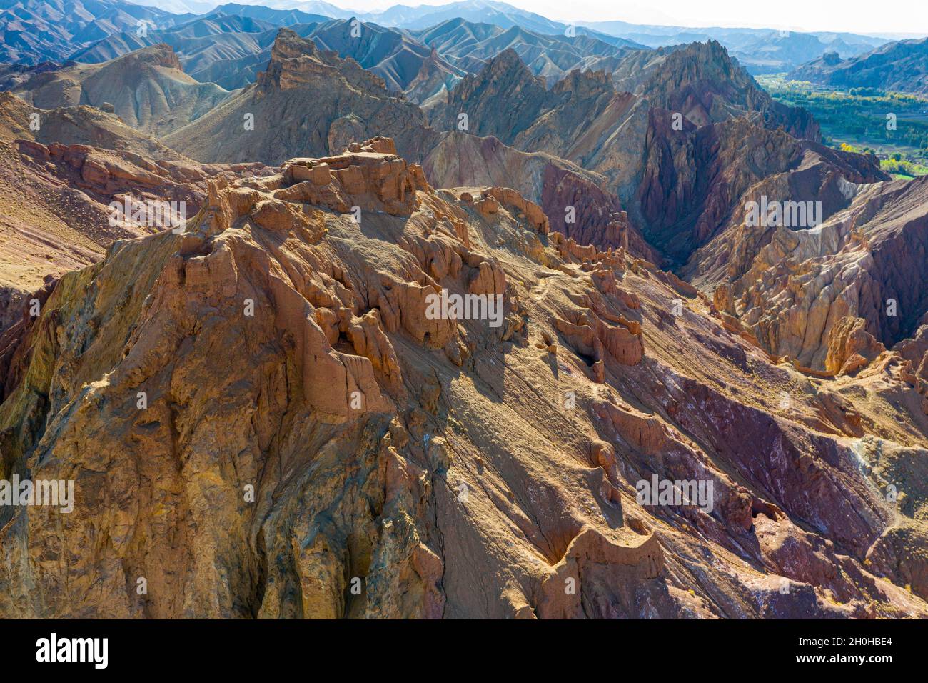 Luftaufnahme von Shahr-e Zuhak. Die rote Stadt, Bamyan, Afghanistan Stockfoto