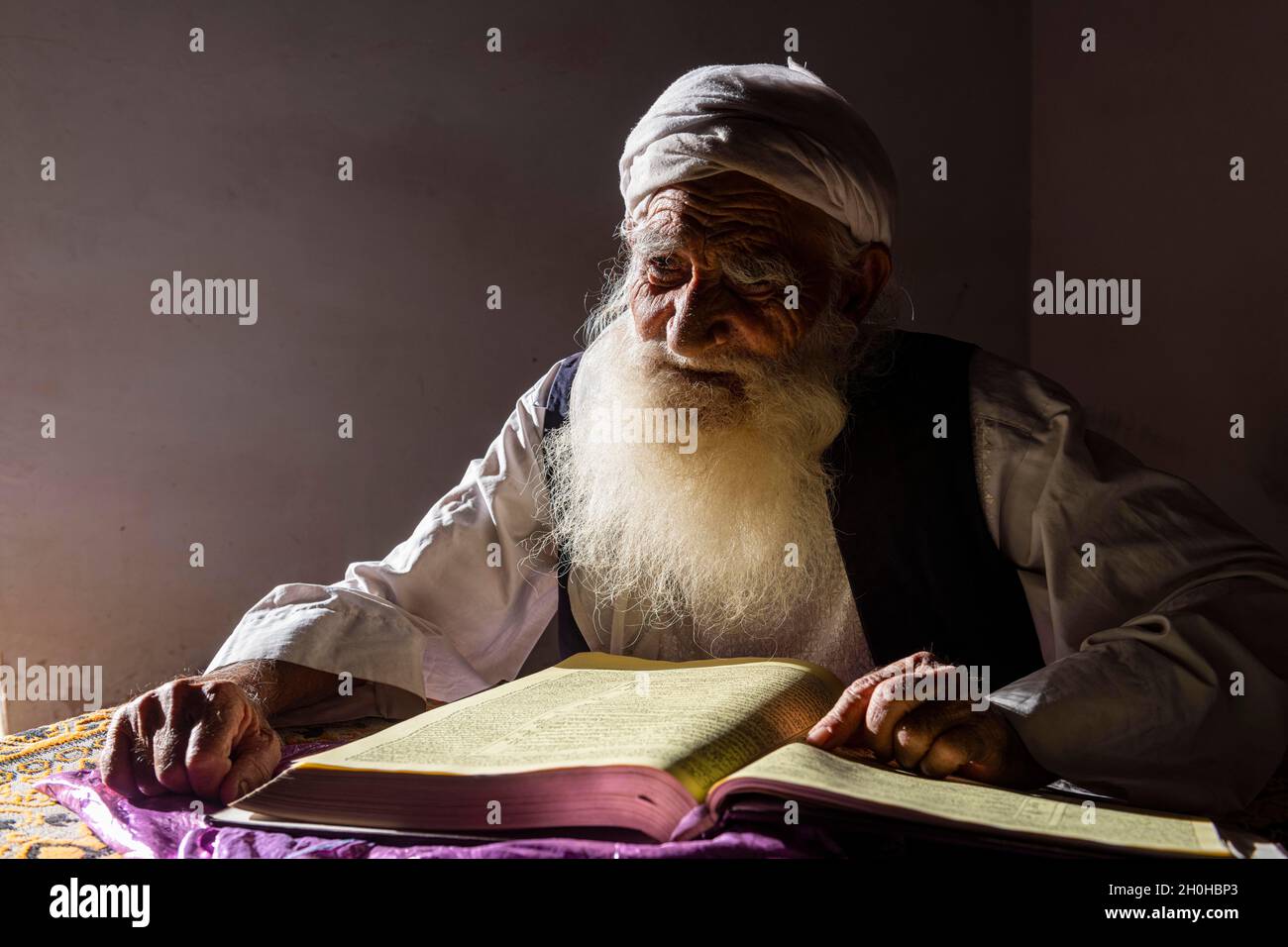 Islamischer priester Fotos und Bildmaterial in