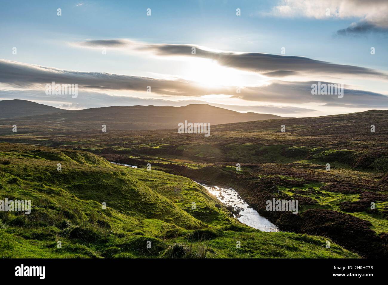 River Rh bei Sonnenuntergang, Isle of Skye, Schottland, Großbritannien Stockfoto