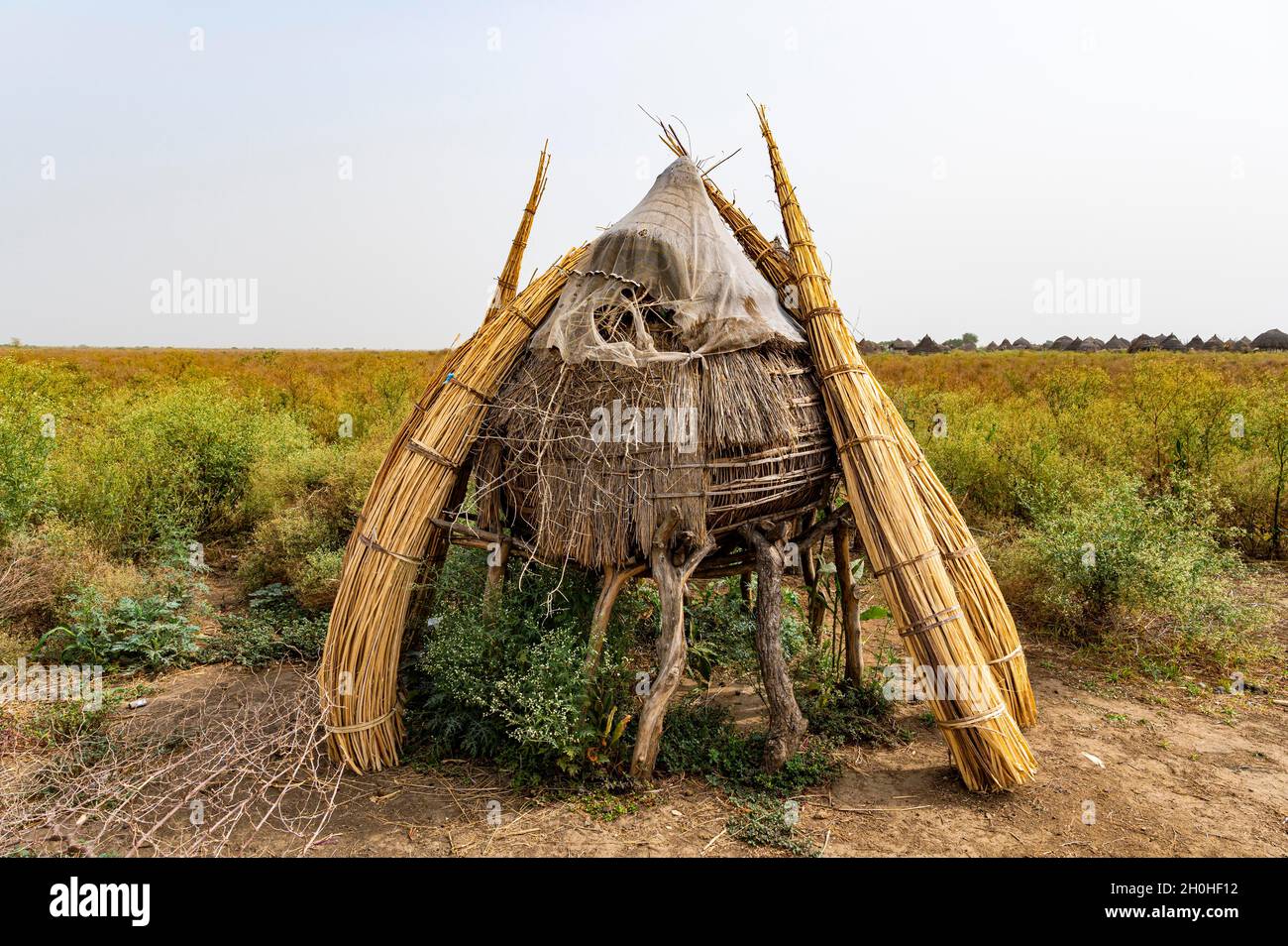 Traditionelle Hütte des Jiye Stammes, Eastern Equatoria State, Südsudan Stockfoto