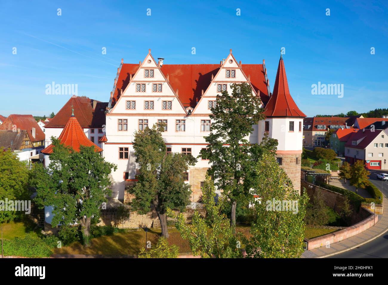 Luftaufnahme, Schloss Ratibor, Jagdschloss, Spätrenaissance, erbaut 1535-1537 vom Marktgrafen Georg dem Frommen, Blick von Westen, Stadt Roth, Mitte Stockfoto