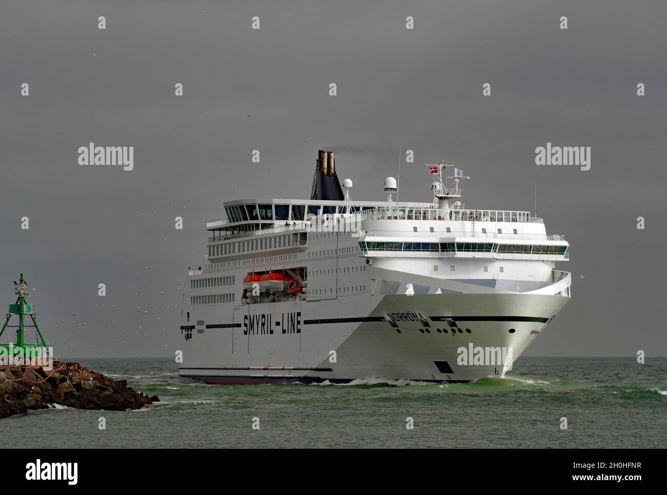 Passagierschiff in einen Hafen, isländische Fähre, Symrilline, Hirtshals, Dänemark Stockfoto