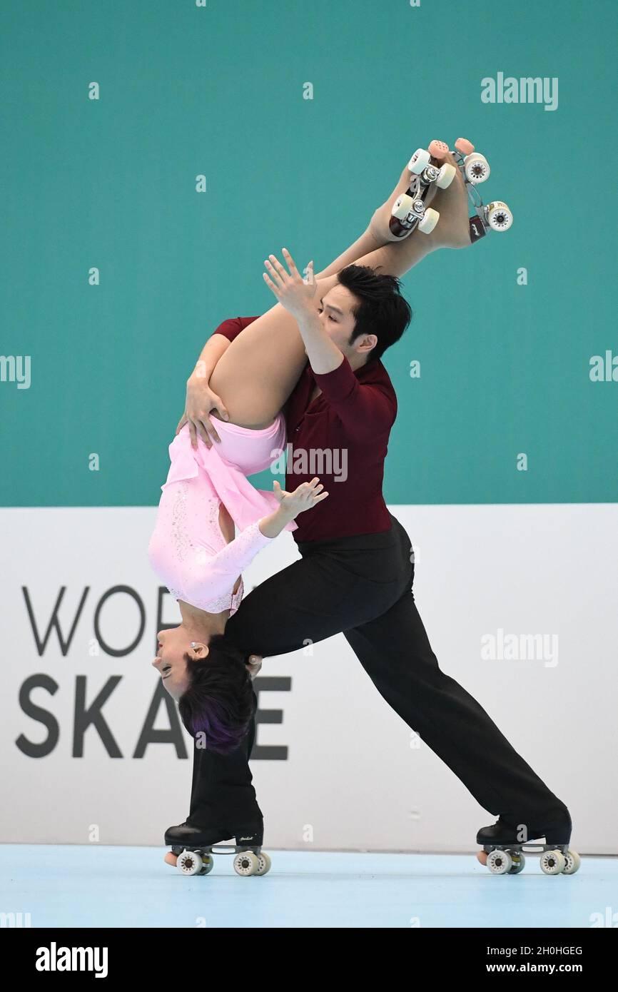 JESSICA GAUDY - BENSON KUAN, USA, tritt in Senior Dance Couples - Free Dance bei der Artistic Skating World Championships 2021 in der Polideportivo SND Arena am 09. Oktober 2021 in Asuncin, Paraguay, auf. Quelle: Raniero Corbelletti/AFLO/Alamy Live News Stockfoto