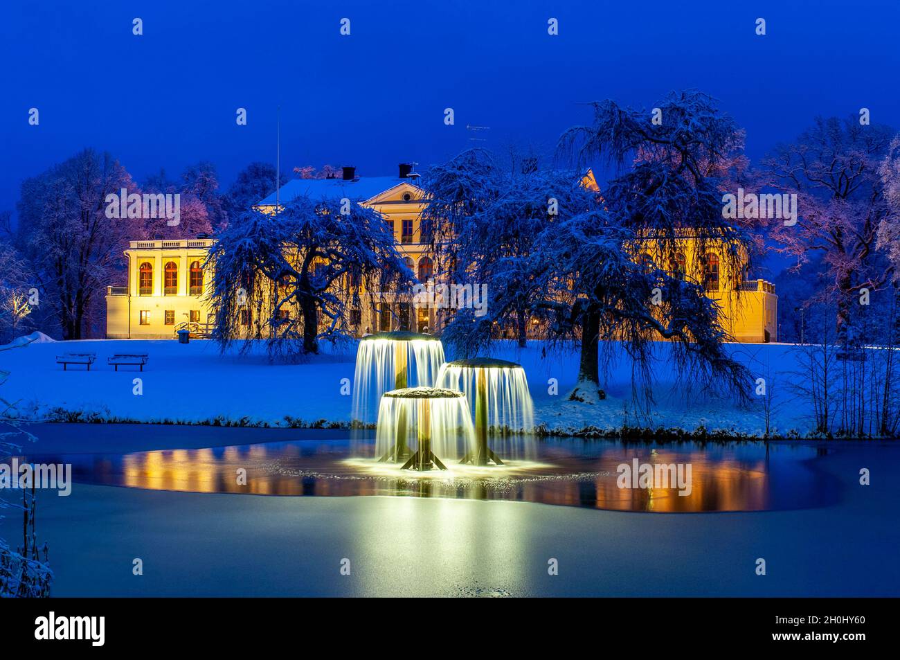 Schloss Säfstaholm, Vingåker, Schweden, in Winterlandschaft Stockfoto