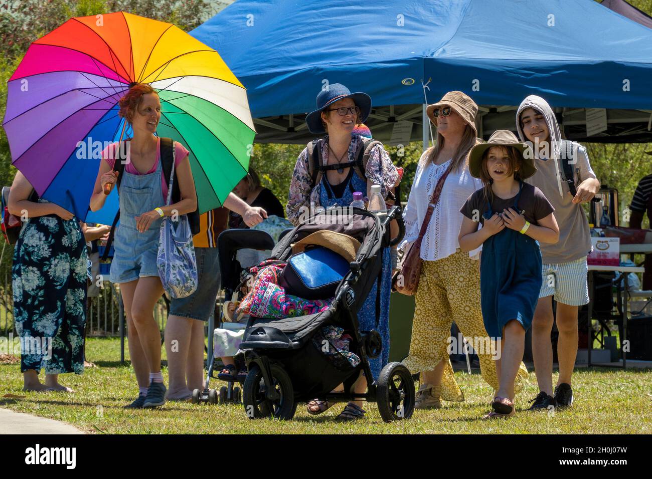Kinderwagen Regenschirm Stockfotos und -bilder Kaufen - Alamy