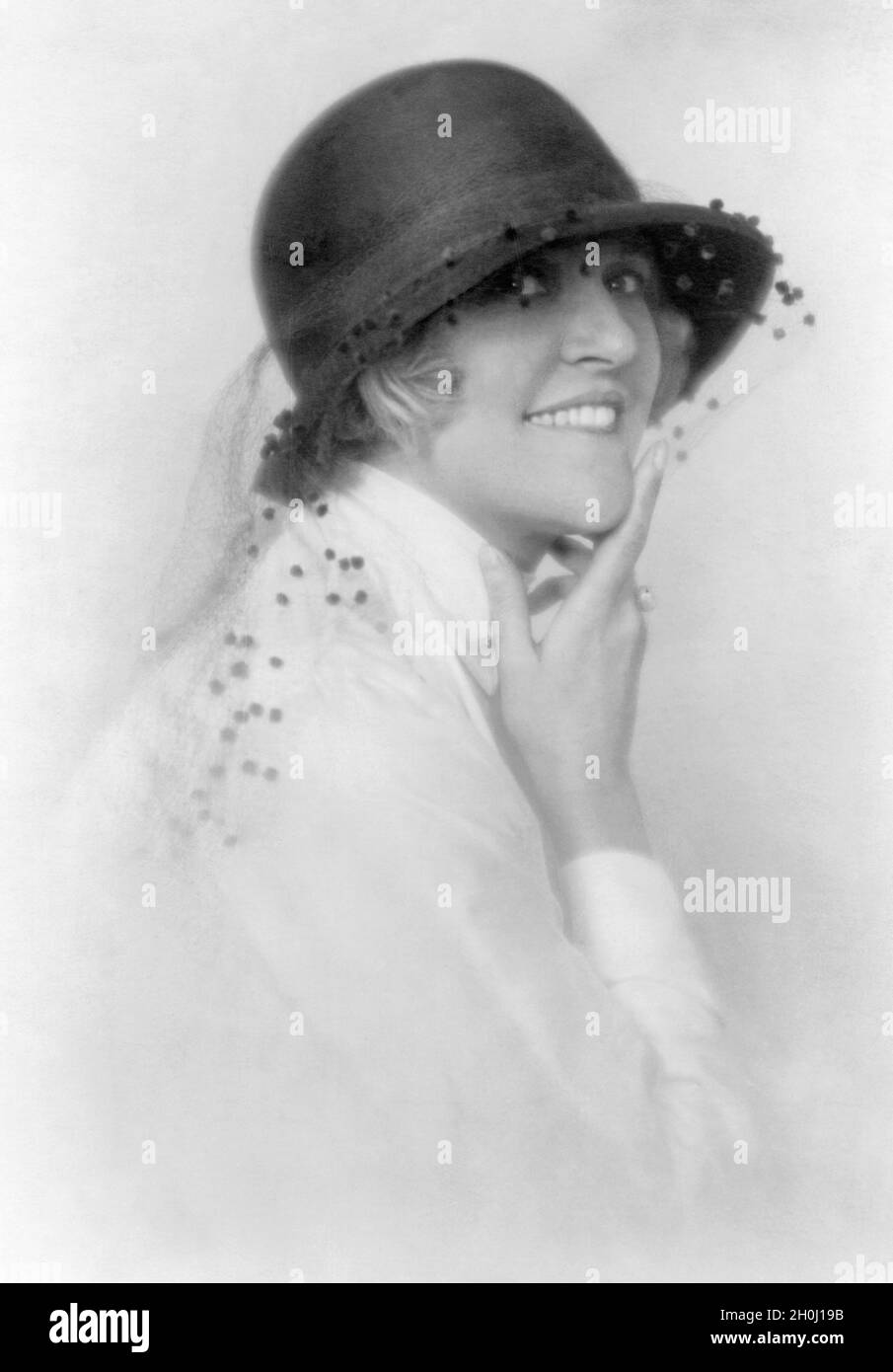 Foto einer jungen Frau im Jahr 1924. [Automatisierte Übersetzung] Stockfoto