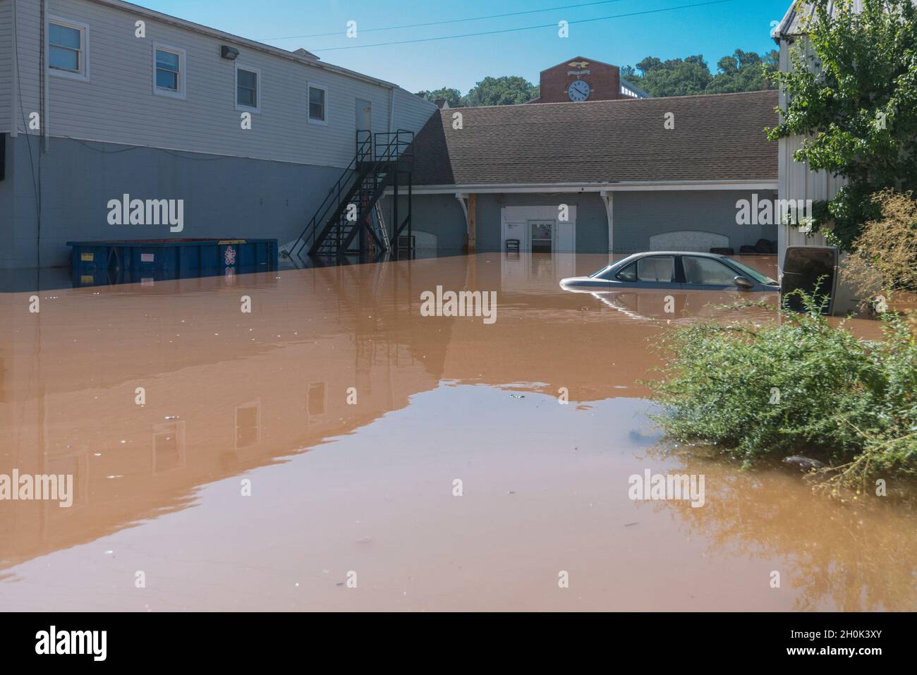 Überflutete Nachbarschaft nach Hurrikan Regen, Pennsylvania USA Stockfoto