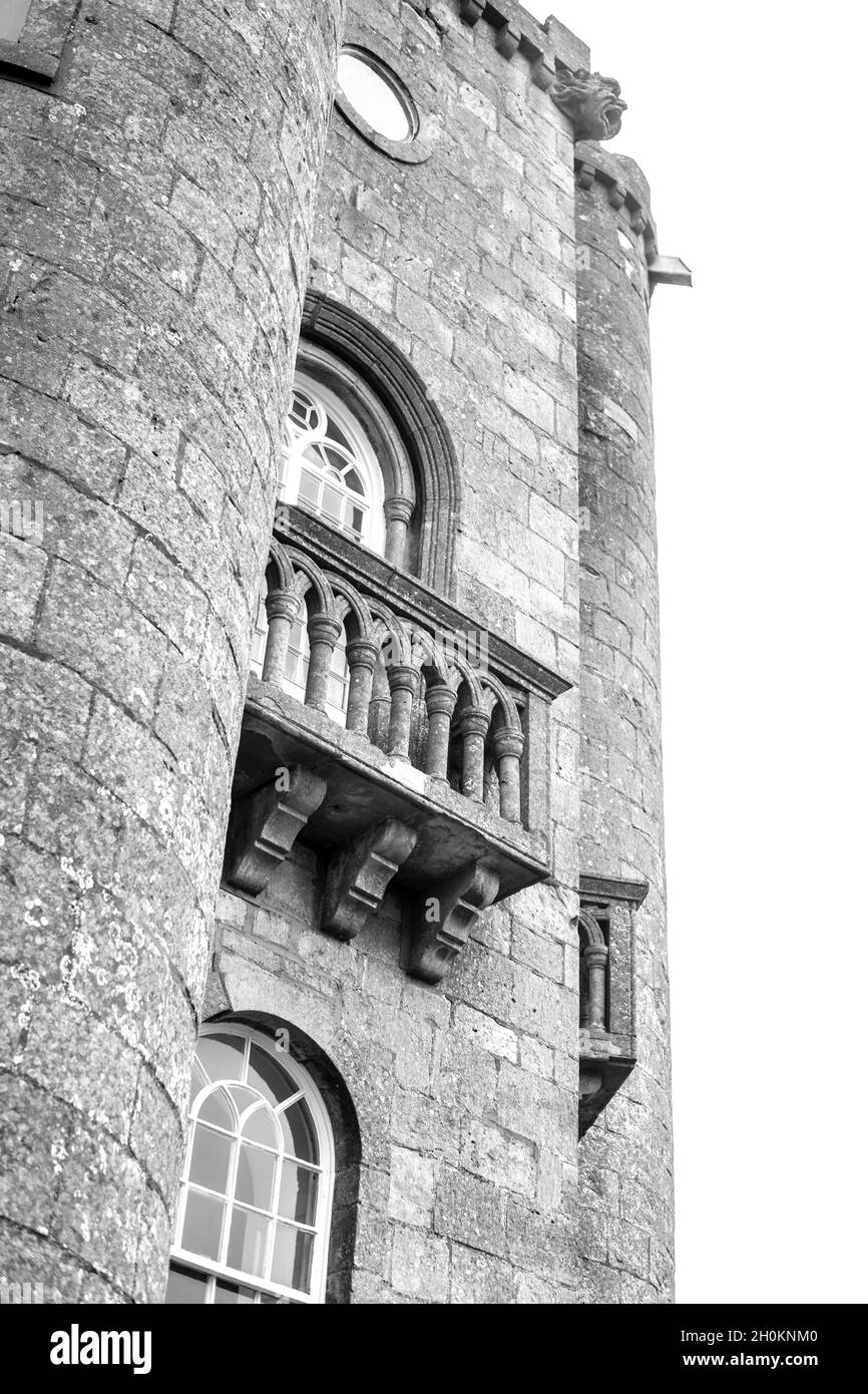 Graustufenaufnahme eines Broadway Tower in Worcestershire, England Stockfoto