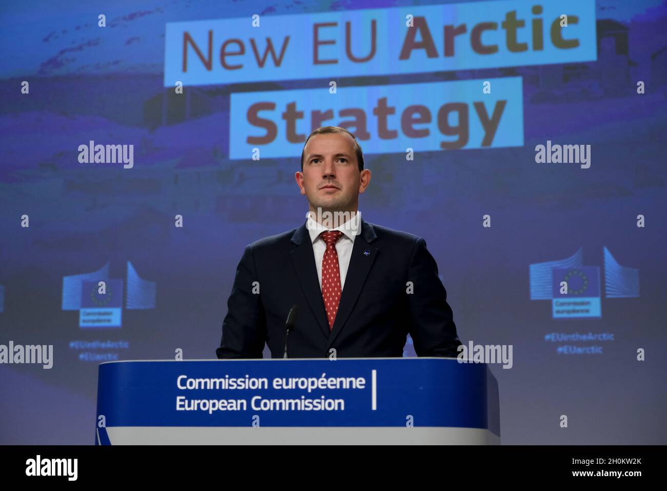 Brüssel, Belgien. Oktober 2021. Pressekonferenz von EU-Kommissar Virginijus SINKEVICIUS zur neuen Arktisstrategie am 13. Oktober 2021 in Brüssel, Belgien. Kredit: ALEXANDROS MICHAILIDIS/Alamy Live Nachrichten Stockfoto