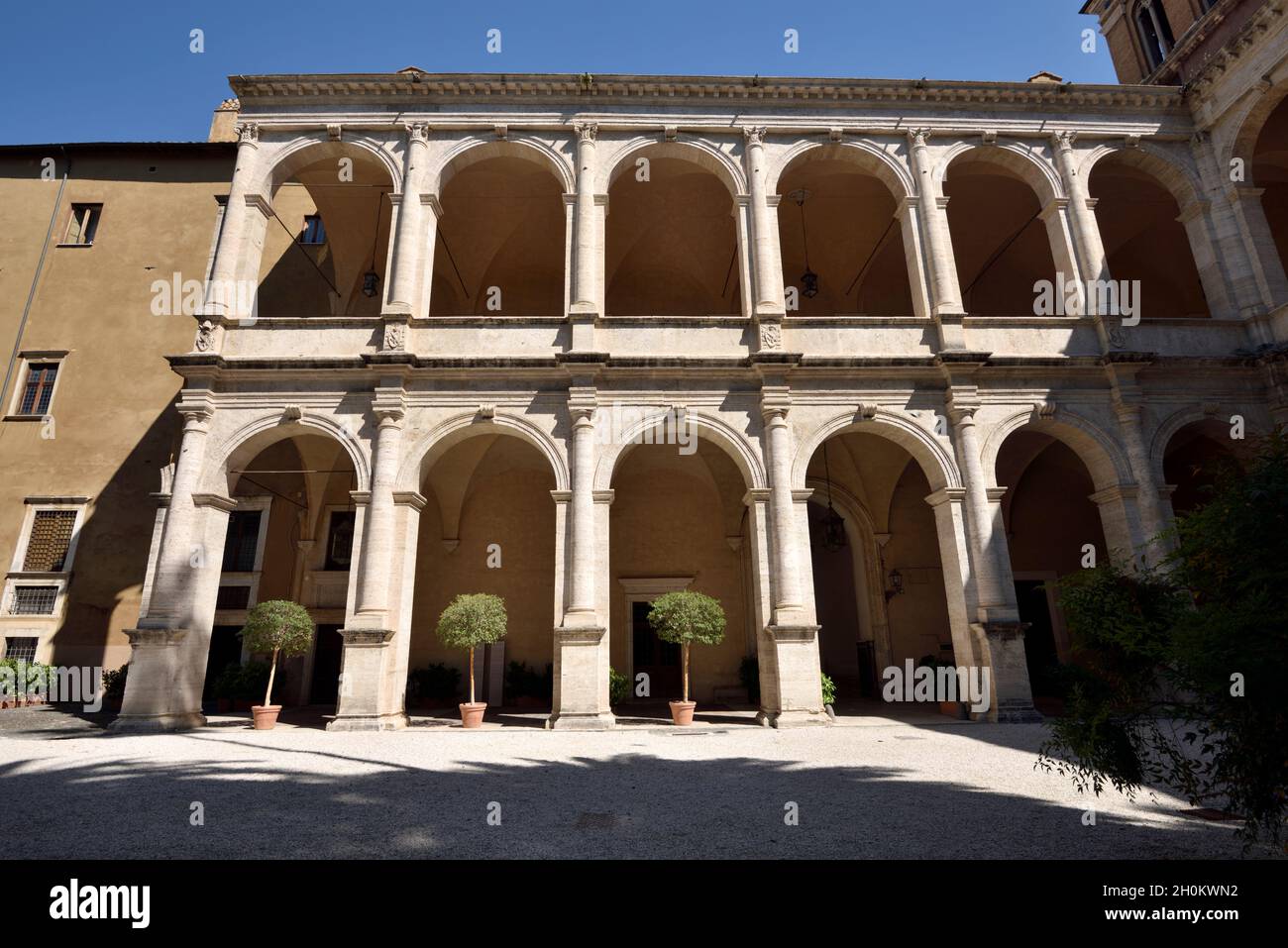 Italien, Rom, Palazzo Venezia, Innenhof, Garten und Loggia Stockfoto