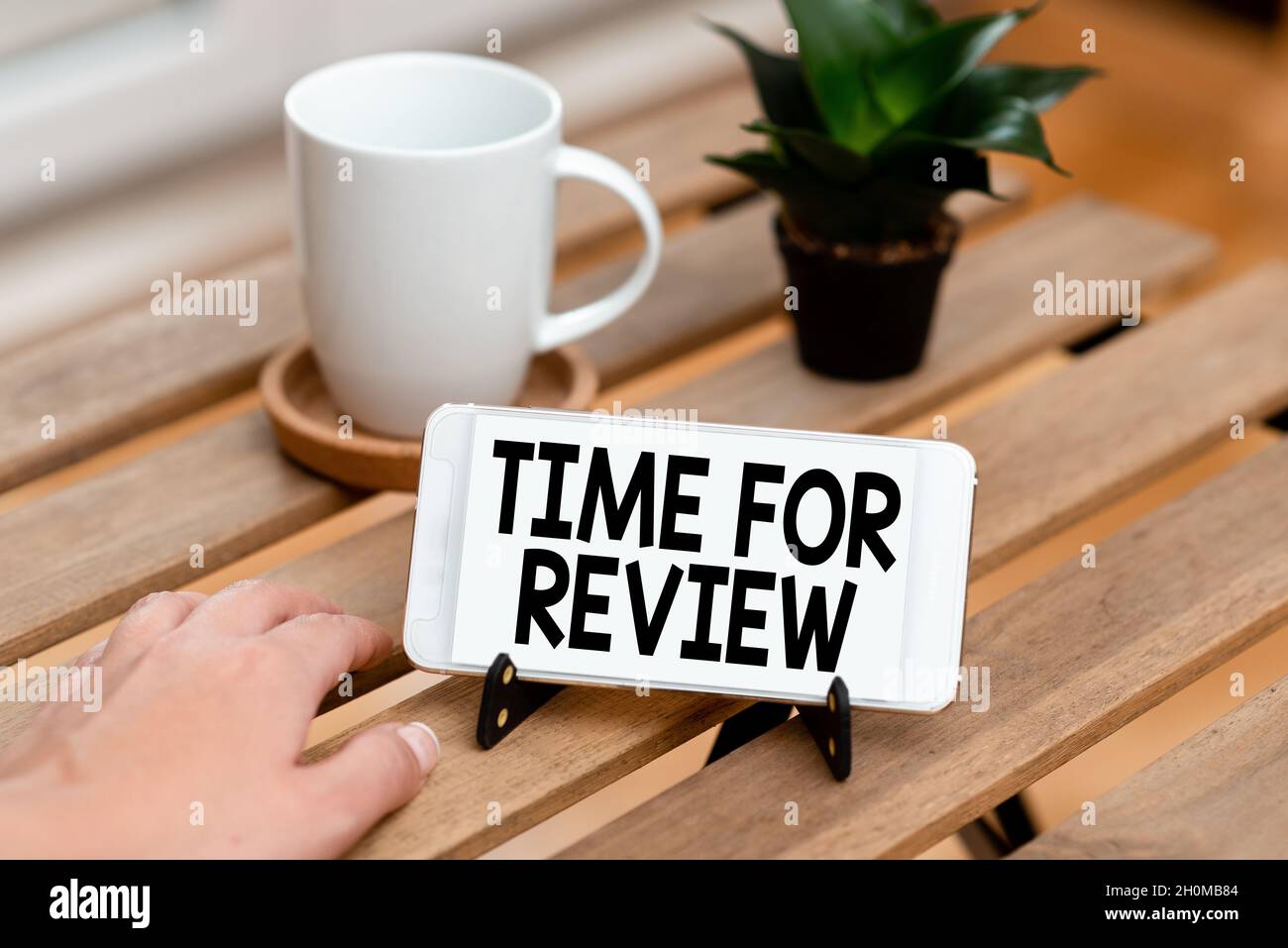 Handschrift unterzeichnet Zeit für Prüfung. Geschäftsansatz formale Bewertung von etwas mit der Absicht, Veränderungen zu bewirken sprach- und Videoanrufe Stockfoto