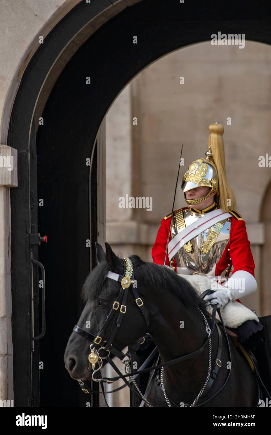 London Touristenattraktion Truppler der Life Guards im Dienst bei Horse Guards, London, England, Vereinigtes Königreich, Europa Stockfoto