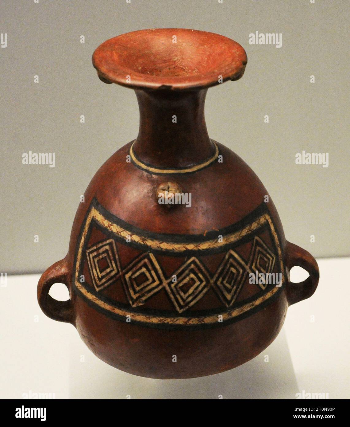 Gefäß oder Aryballos, verwendet, um Wasser oder Chicha (Maisbier) zu enthalten oder zu transportieren. Inka-Kultur. Late Horizon (1400-1532 n. Chr.). Peru. Museum of the Americas Stockfoto