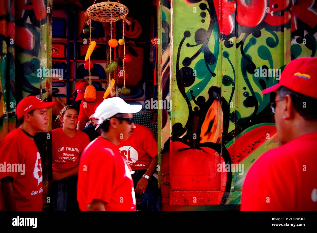 VENEZOLANISCHE POLITIK / POLITIK EN VENEZUELA.März Unterstützer von Hugo Chavez / Marcha de simpatizantes de Hugo Chavez.Caracas - Venezuela 2007.(Copyright © Aaron Sosa) Stockfoto