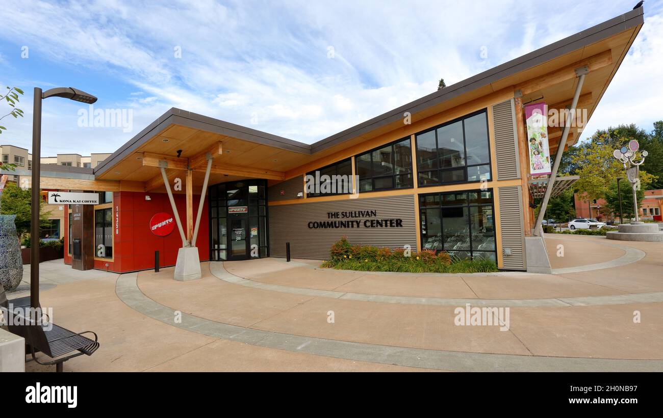 Das Sullivan-Gemeindezentrum, 14350 Tukwila International Blvd, Tukwila, Washington. Außenansicht eines Gemeindezentrums im Tukwila Village. Stockfoto