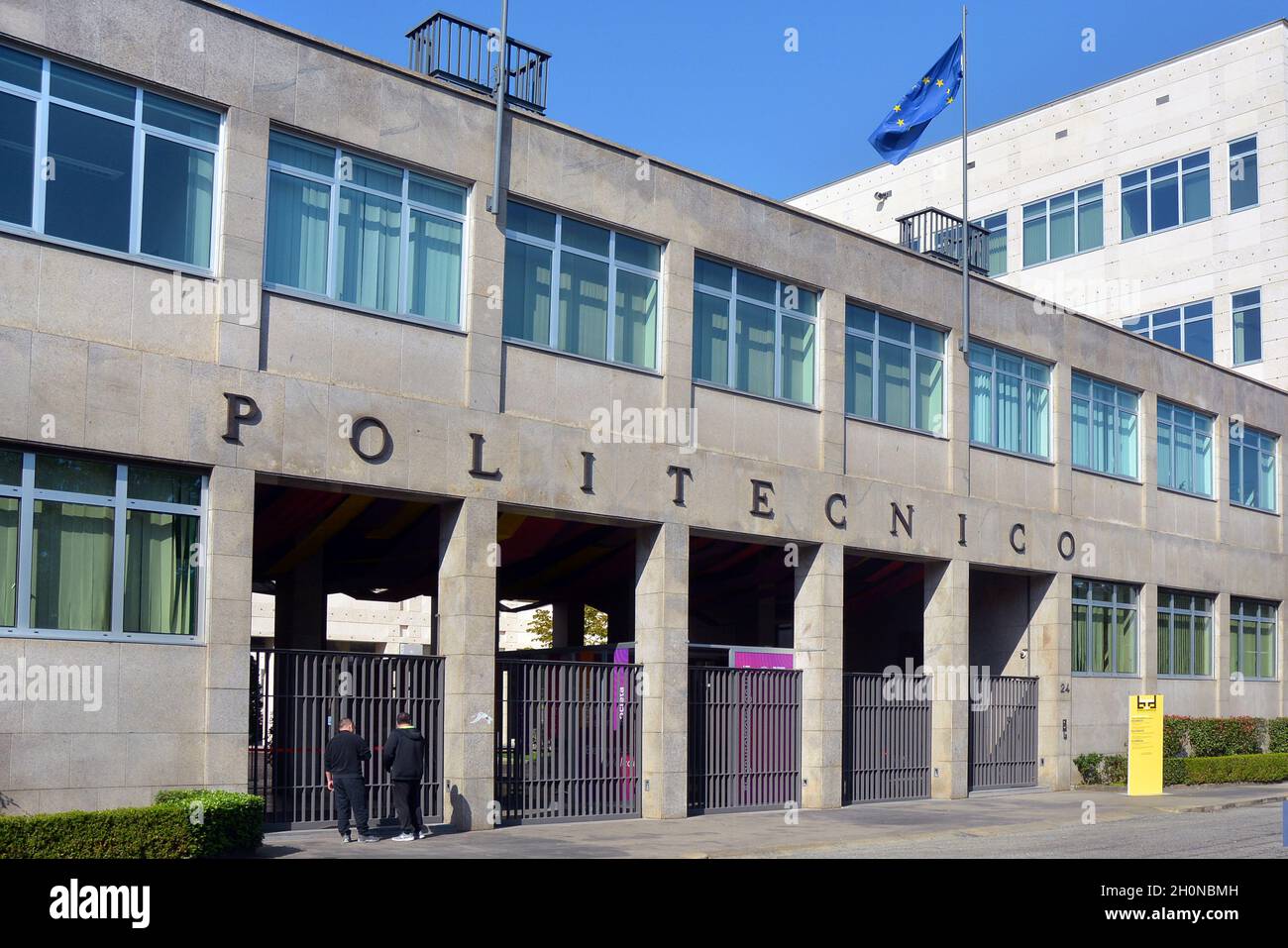 Turin, Piemont, Italien -10-10-2021- Ansicht der Polytechnischen von Turin, Sitz der Fakultäten für Ingenieurwissenschaften, Informatik, Architektur und Mathematik Stockfoto