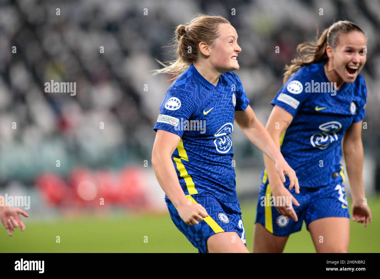 Turin, Italien, 13. Oktober 2021, Erin Cuthbert von den Chelsea FC Women während der UEFA Women's Champions League, Gruppe A Fußballspiel zwischen Juventus FC und Chelsea FC am 13. Oktober 2021 im Juventus Stadion in Turin, Italien Stockfoto