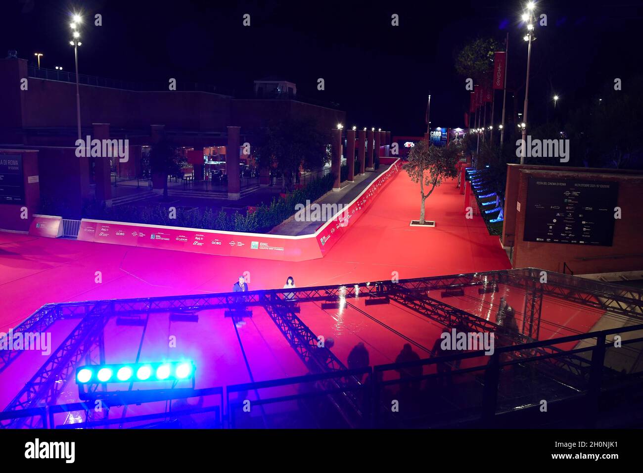 Rom, Italien. Oktober 2021. Rome Cinema Fest 2021, Film Fest, Roter Teppich. Auf dem Foto: Der rote Teppich Kredit: Unabhängige Fotoagentur/Alamy Live News Stockfoto