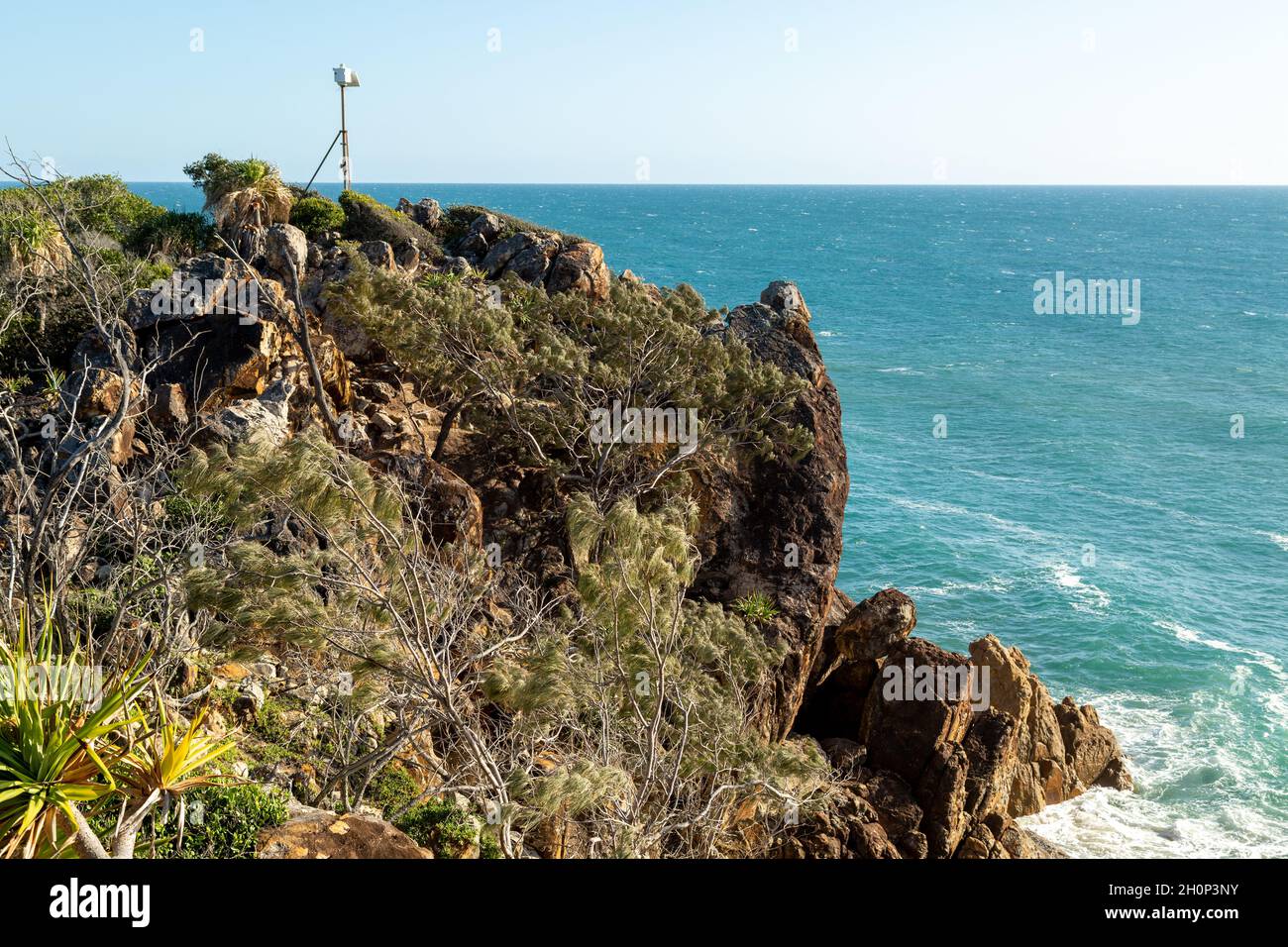 Blick auf die Landzunge und das Meer bei Seventy Seventy, Queensland. Stockfoto