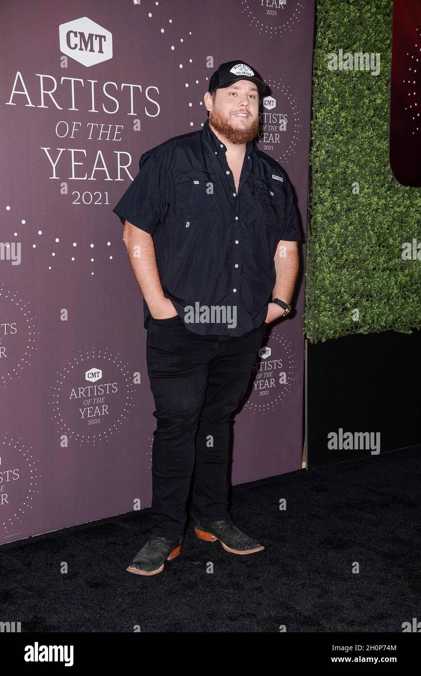 Luke Combs nimmt am 13. Oktober 2021 an der CMT Artist of the Year 2021 in Nashville, Tennessee, Teil. Foto: Ed Rode/imageSPACE Stockfoto