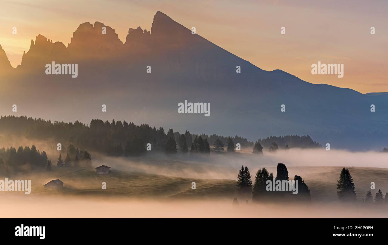Die Seiser Alm ist ein Dolomitenplateau und die größte Höhenwiese Europas. Befindet sich in der italienischen Provinzregierung Südtirol Stockfoto