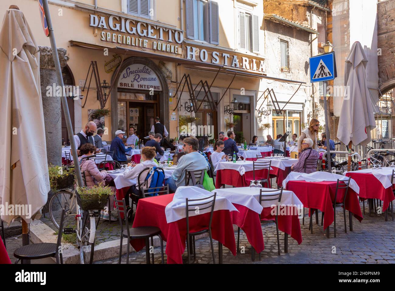 Jewish eating -Fotos und -Bildmaterial in hoher Auflösung – Alamy
