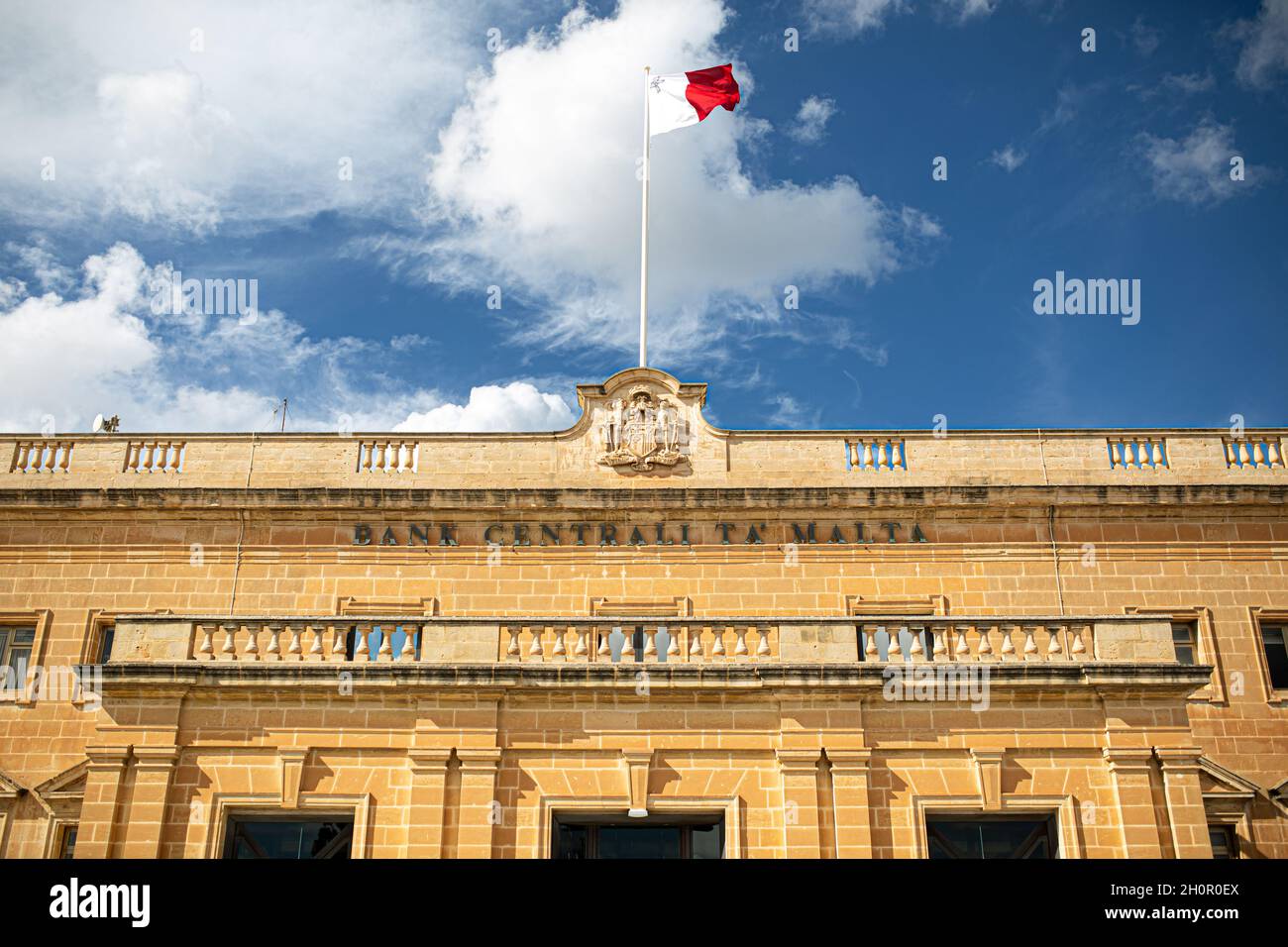 Valletta, Malta - 9. Oktober 2021: Bau der Zentralbank von Malta in Valletta. Stockfoto