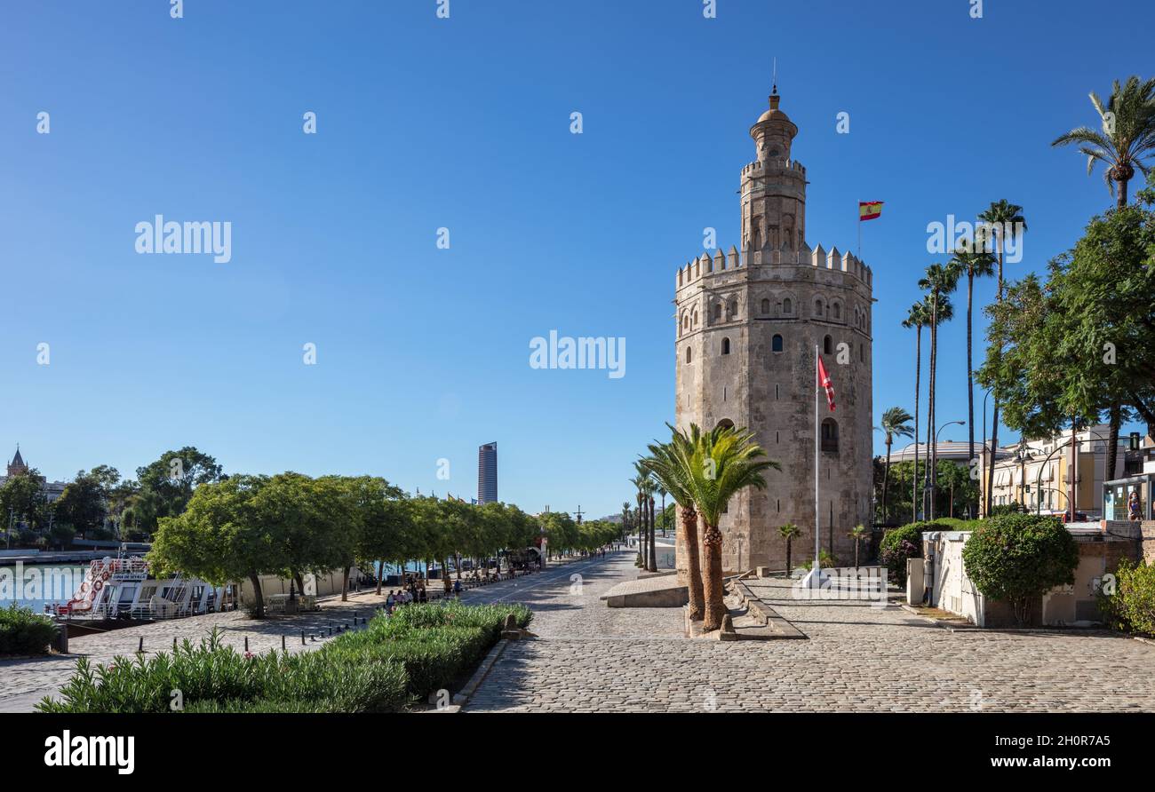 Torre del Oro (Goldener Turm) in Sevilla Spanien. Stockfoto