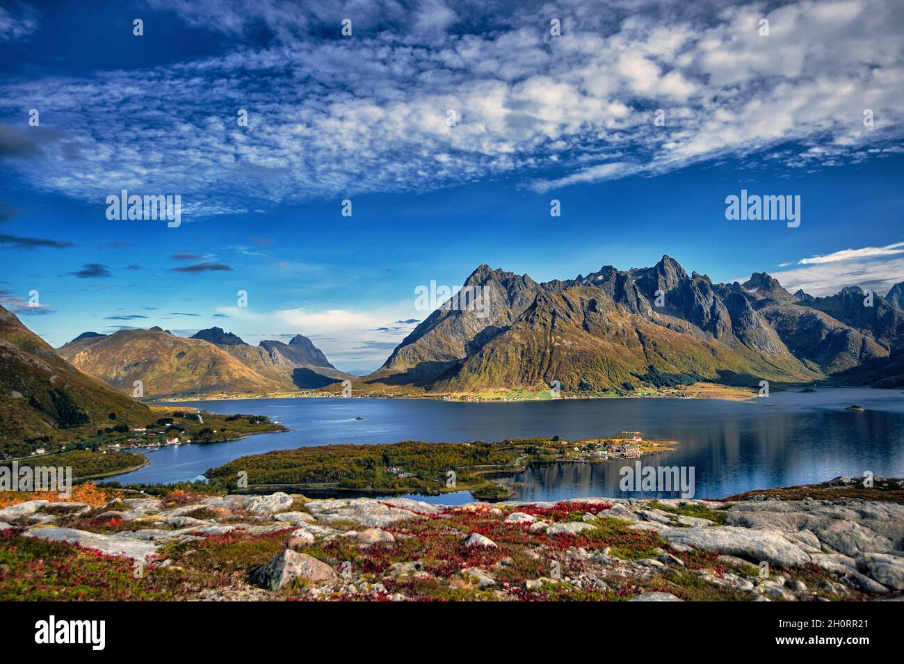 Austnesfjorden im Herbst, Vagan, Lofoten, Nordland, Norwegen Stockfoto