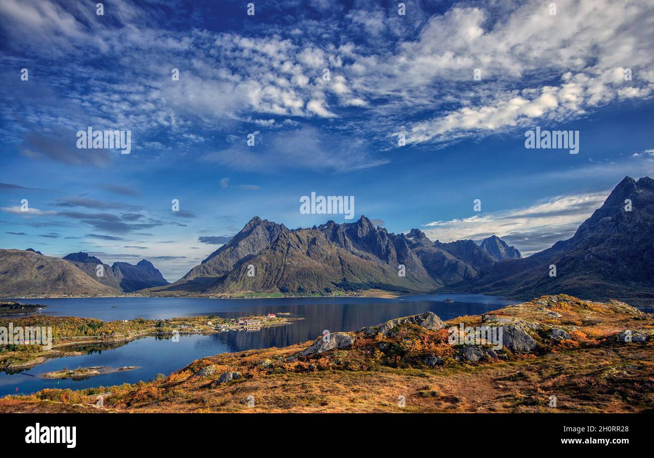 Austnesfjorden im Herbst, Vagan, Lofoten, Nordland, Norwegen Stockfoto