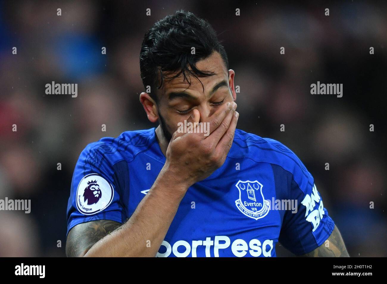 Evertons Theo Walcott reagiert auf eine Herausforderung Stockfoto