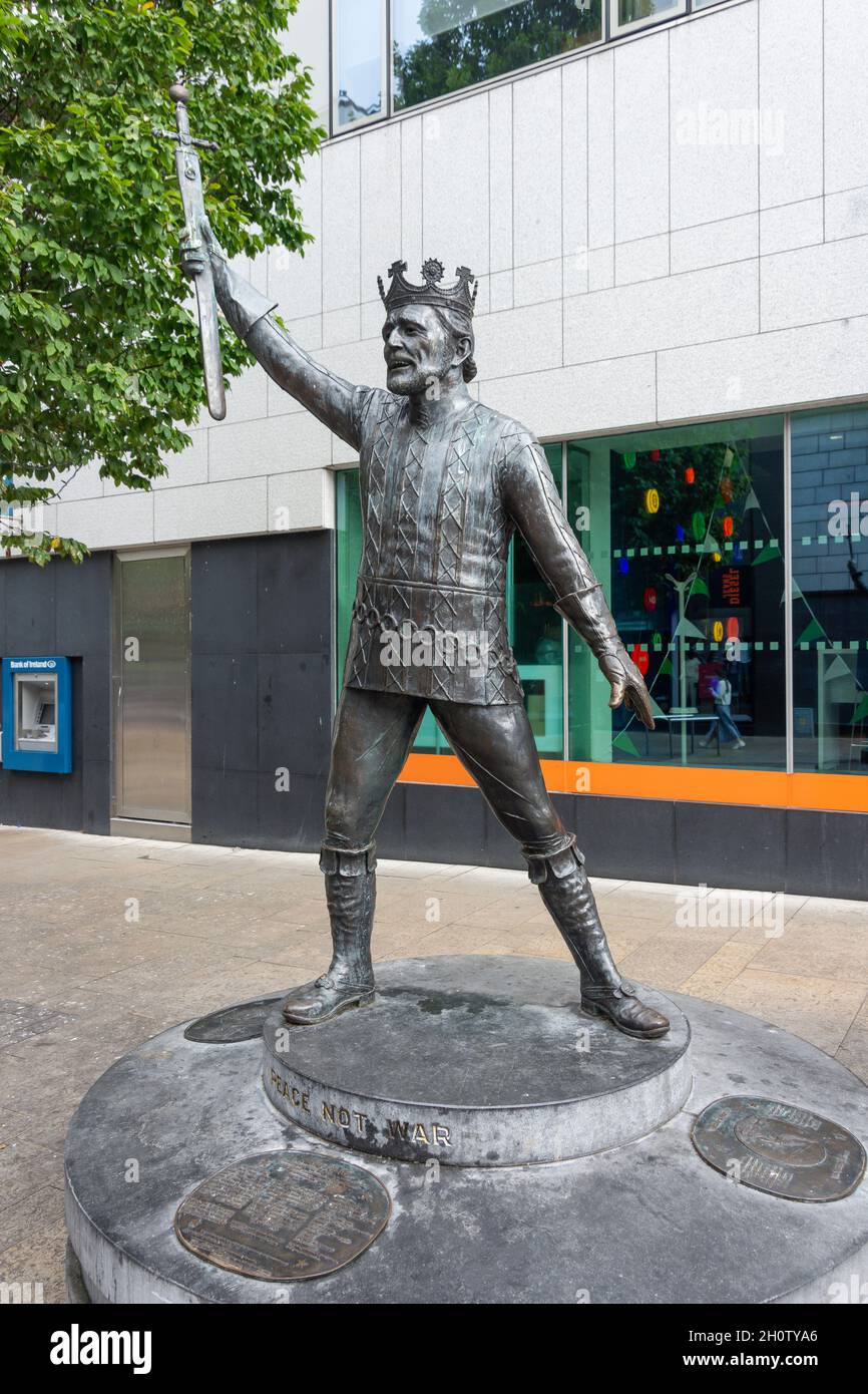 Statue von Richard Harris (Schauspieler), Bedford Row, Stadtzentrum, Limerick (Luimneach), County Limerick, Republik Irland Stockfoto