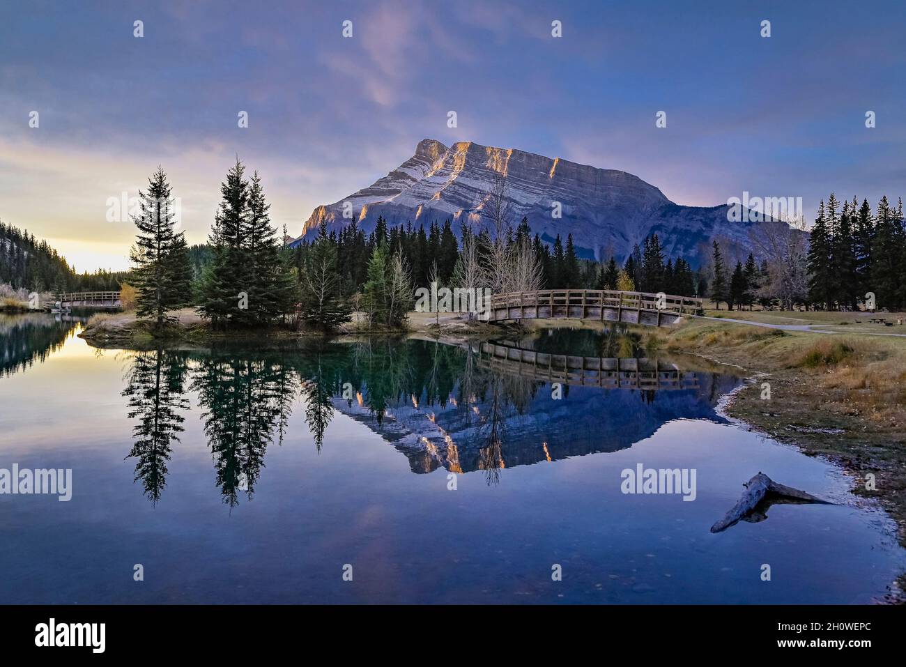 Mount Rundle, Cascade Pond, Banff National Park, Alberta, kanada Stockfoto