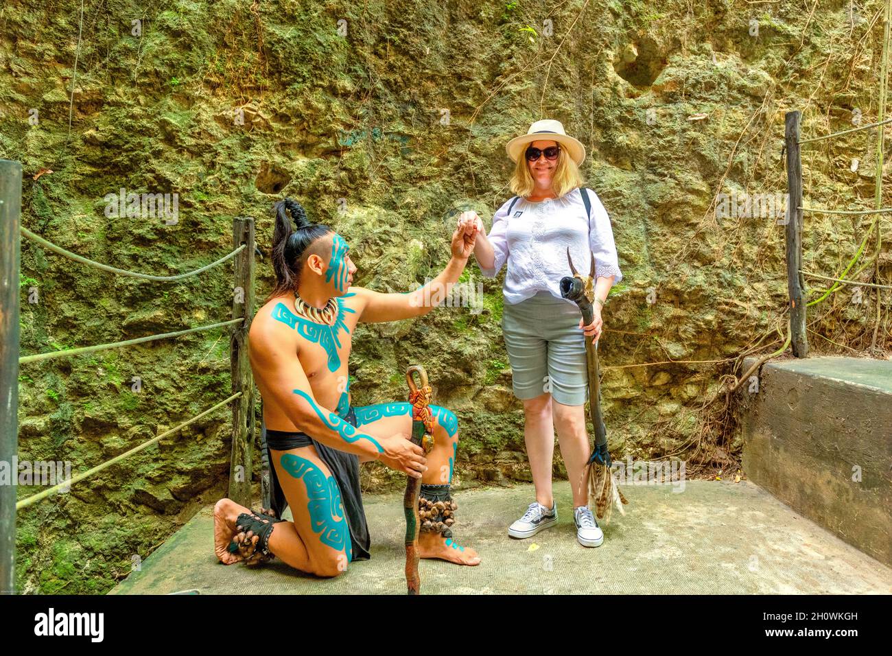 Maya-Mann-Antragszeremonie, Cenote Hubiku, Temozon, Mexiko, 2021 Stockfoto