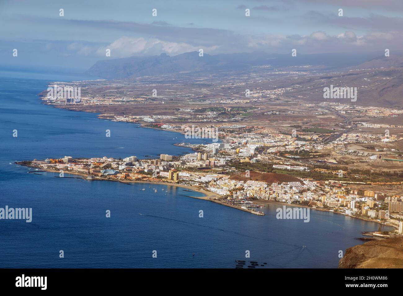 Luftaufnahme von Los Cristianos und Playa de las Américas auf Teneriffa Stockfoto