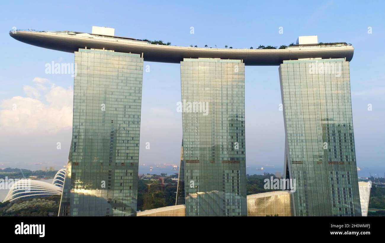 Luftaufnahme von Marina Bay Sands Singapur. Aufnahme. Luftaufnahme der Skyline von Singapur City mit Marina Bay Sands. Stockfoto