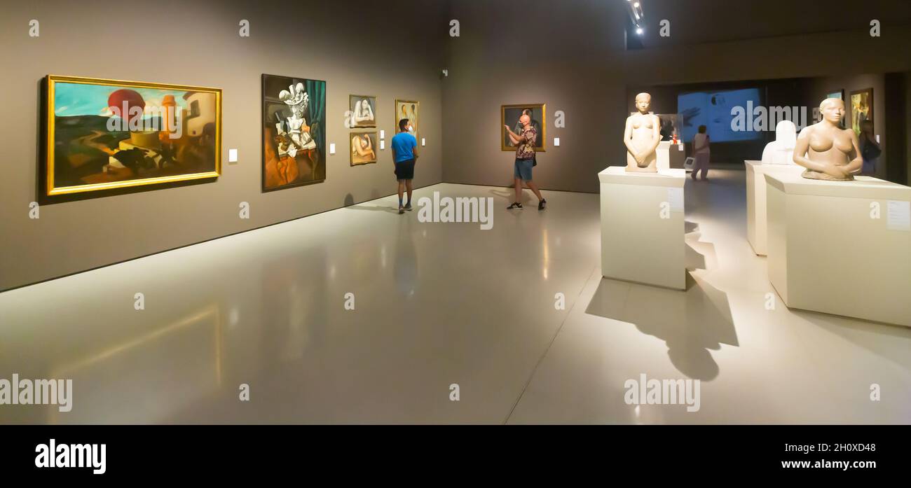 Skulpturen und Gemälde im Nationalen Kunstmuseum von Katalonien in Barcelona Stockfoto