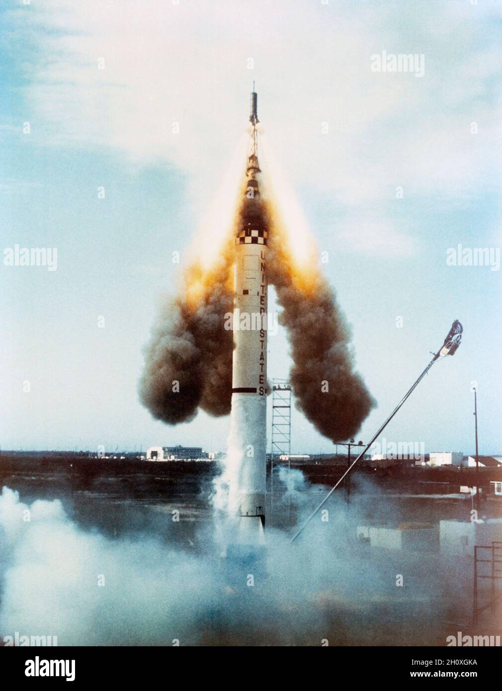 (29. Juli 1960) --- Start des unbemannten Mercury-Atlas 1 (MA-1) von Cape Canaveral, Florida. Die vorzeitige Motorabschaltung beim Start beendete den Test. Notausfluchtsystem mit Jettison ausgestattet. Der Atlas explodierte 65 Sekunden nach dem Start. Stockfoto