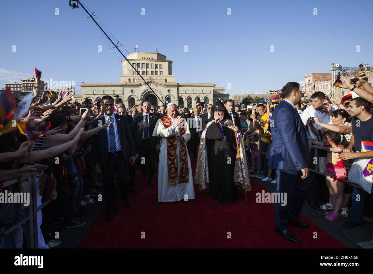 JEREWAN, ARMENIEN - 26. Dezember 2018: Die apostolische Reise von Papst Franziskus nach Armenien. Papst Franziskus, auf dem Platz der Republik, Jerewan. Stockfoto