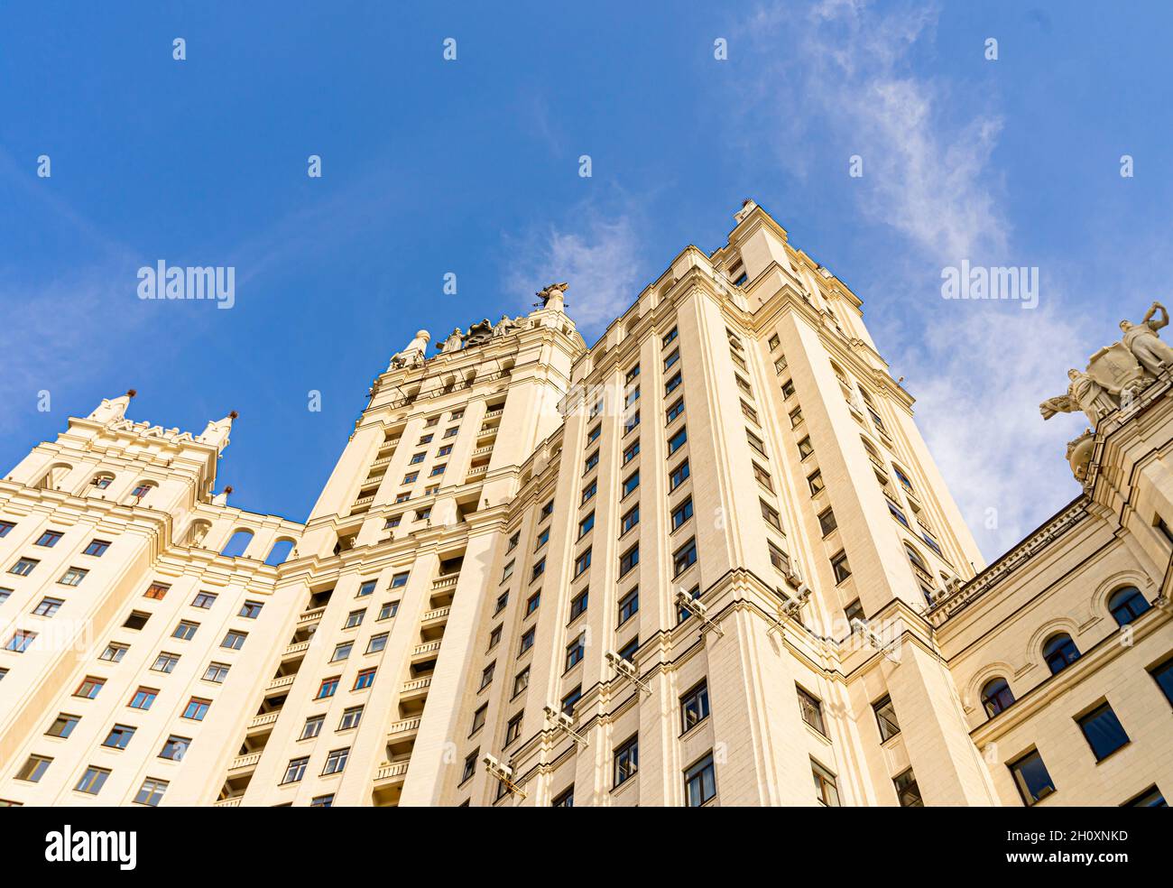 Detail des Kotelnicheskaya-Ufergebäudes, stalinistischer sozialistischer Klassizismus, Moskau, Russland Stockfoto