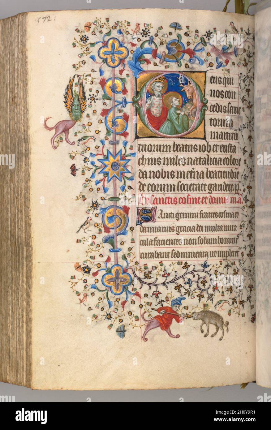 Stunden von Karl dem Noblen, König von Navarra (1361-1425): Fol. 280 v, SS. Job und Eustace, c. 1405. Master of the Brussels Initials and Associates (Französisch). Tinte, Tempera und Gold auf Pergament; Codex: 20.3 x 15.7 x 7 cm (8 x 6 3/16 x 2 3/4 Zoll). Dieser wertvolle Band wurde offensichtlich von seinem Besitzer, dem in Frankreich geborenen König von Navarra, hochgeschätzt, der sein Wappen auf nicht weniger als zwanzig Folios malen ließ. Anstatt dieses Manuskript direkt aus einer bestimmten Werkstatt in Auftrag zu geben, scheint es, dass Charles der Noble sein Stundenbuch - vielleicht fertig für den Luxusmarkt - während einer Reise erworben hat Stockfoto