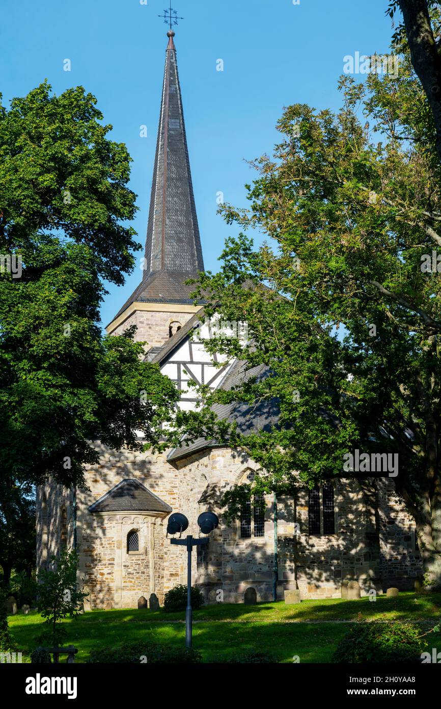 Deutschland, Nordrhein-Westfalen, Bochum-Stiepel, Stiepeler Dorfkirche Stockfoto