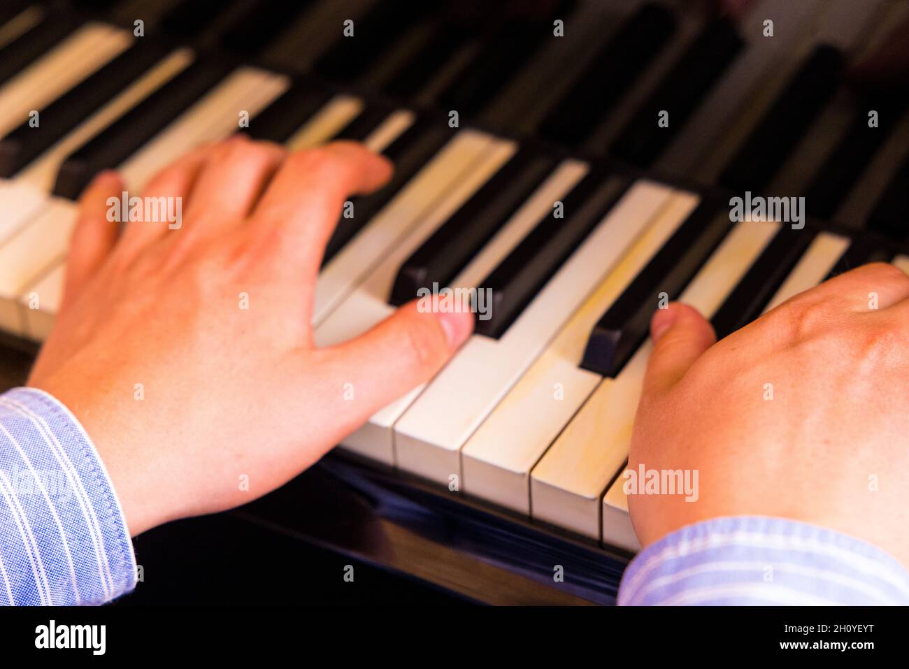 Klavier im Aufnahmestudio Stockfoto